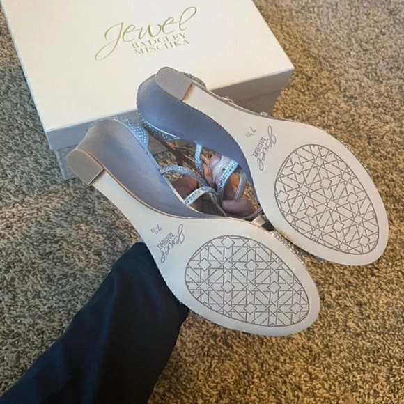 Jewel by Badgley Mischka embellished Ally wedge heels - Picture 8 of 9